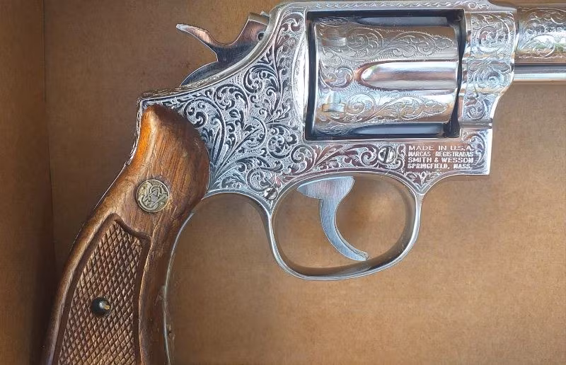 KAMU GÖREVLİSİNDEN RUHSATLI,SIFIR AYARINDA ÇOK AZ KULLANILAN MAT KROM İŞLEMELİ SPECİAL 38 CALİBRE SMİTH WESSON - 50.000 TL.