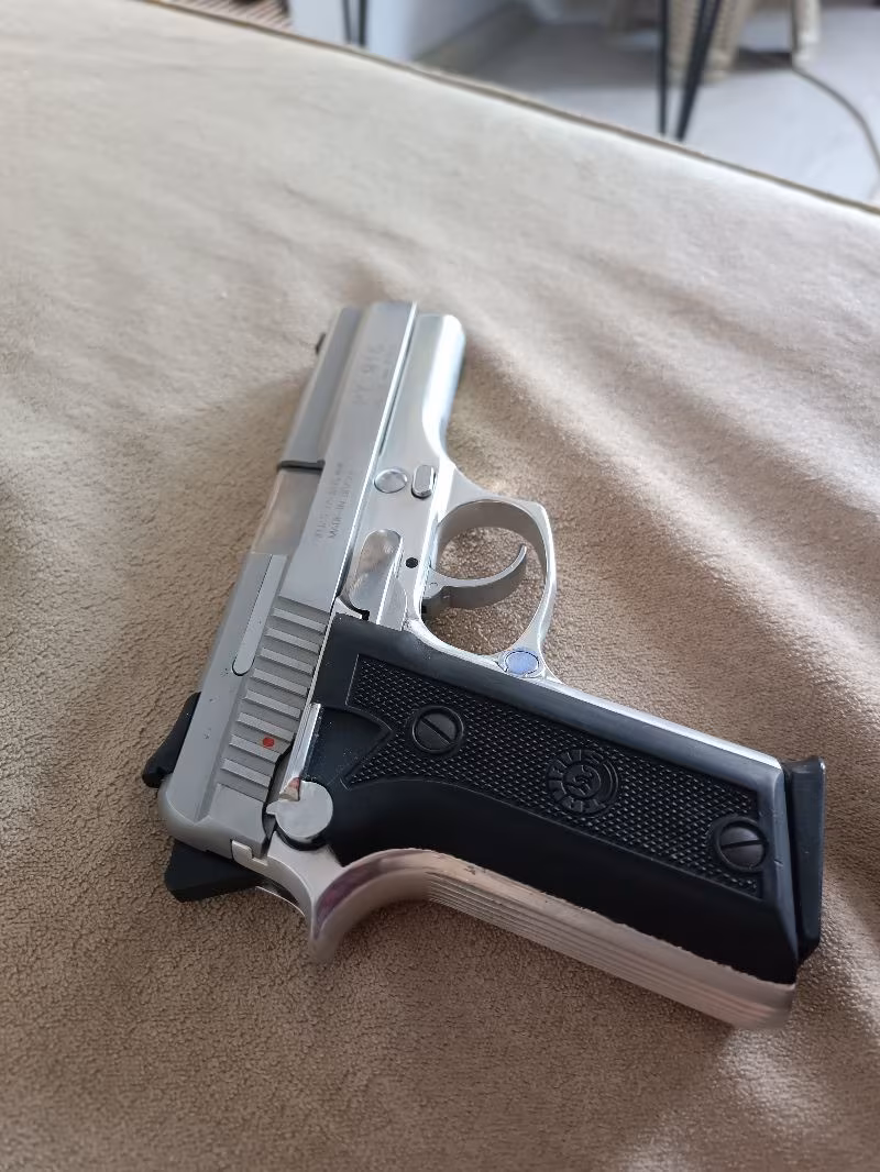 9 mm15+1 Taurus
