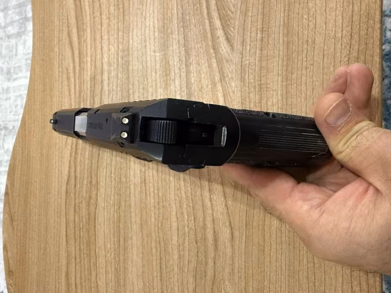 Askeri personelden çok az kullanılmış Sarsılmaz ST 10 tabanca