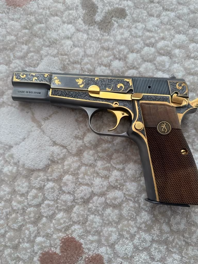 Altın işlemeli özel iscilkli  14 lu Browning tabanca