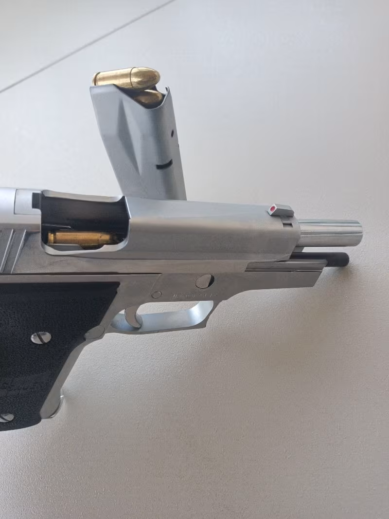 Efsana sig sauer P226 U serisi kamu görevlisinden kullanılmamış