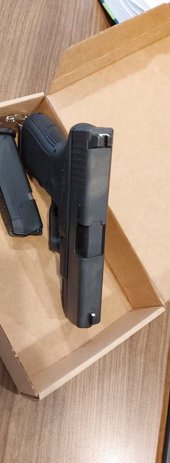 Polis den glock gen 3 anahtarlı