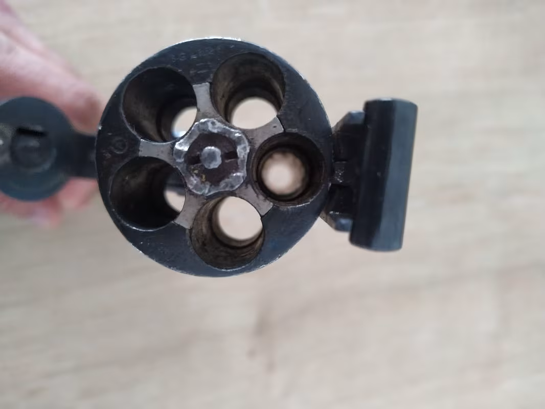 Ruhsatlı 1882 model 143 yaşında Smith wesson model 4