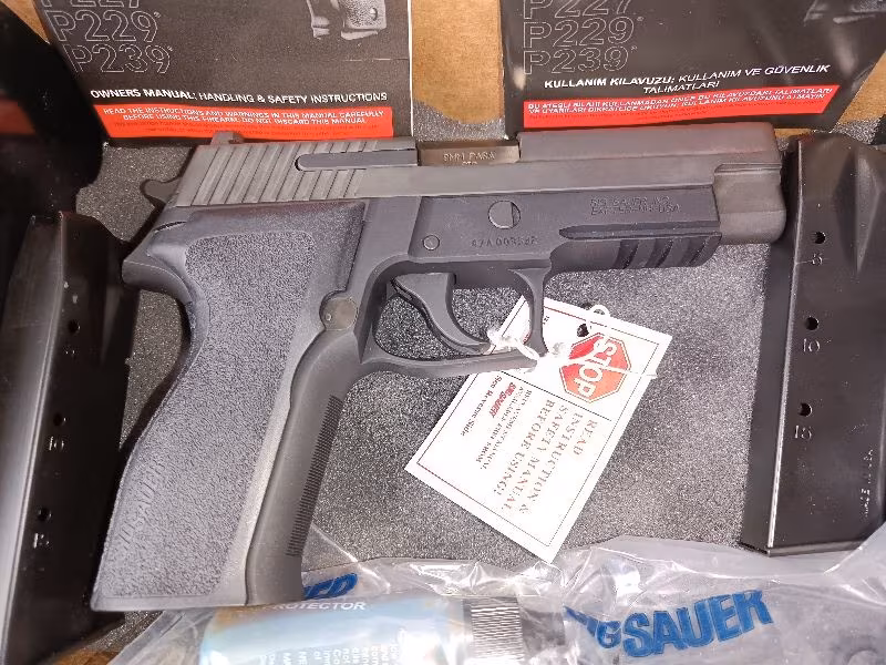 SIFIR SİGSUAR P 226 NİTRON AMERİKAN KUTUSUNDA ETİKETİ ÜZERİNDE