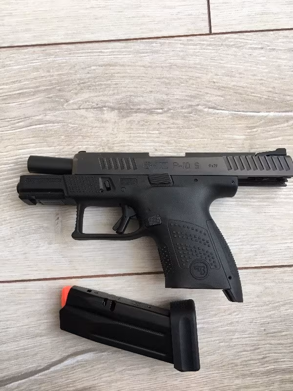 Cz P10s