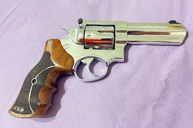 RUGER GP100 357 MAG.