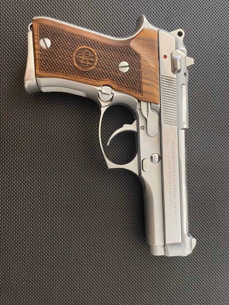 Beretta MOD 92 FS 9 MM.