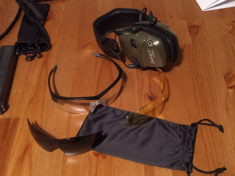 Glock 19 gen 4 aksesuarları ile birlikte