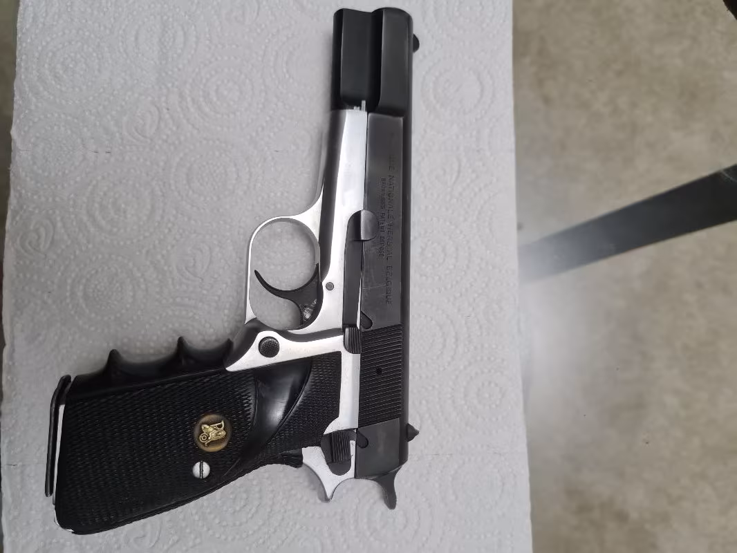 Emekli polisten ruhsatlı 14 lü belçika browning