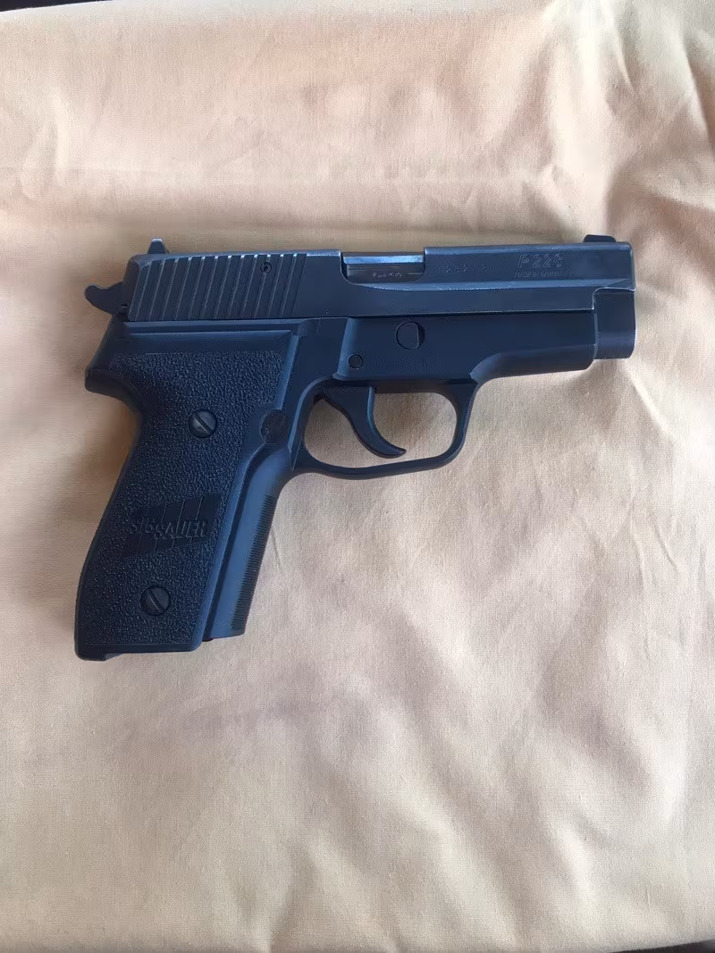 Sig Sauer P228 Temiz / Bulundurma Ruhsatlı