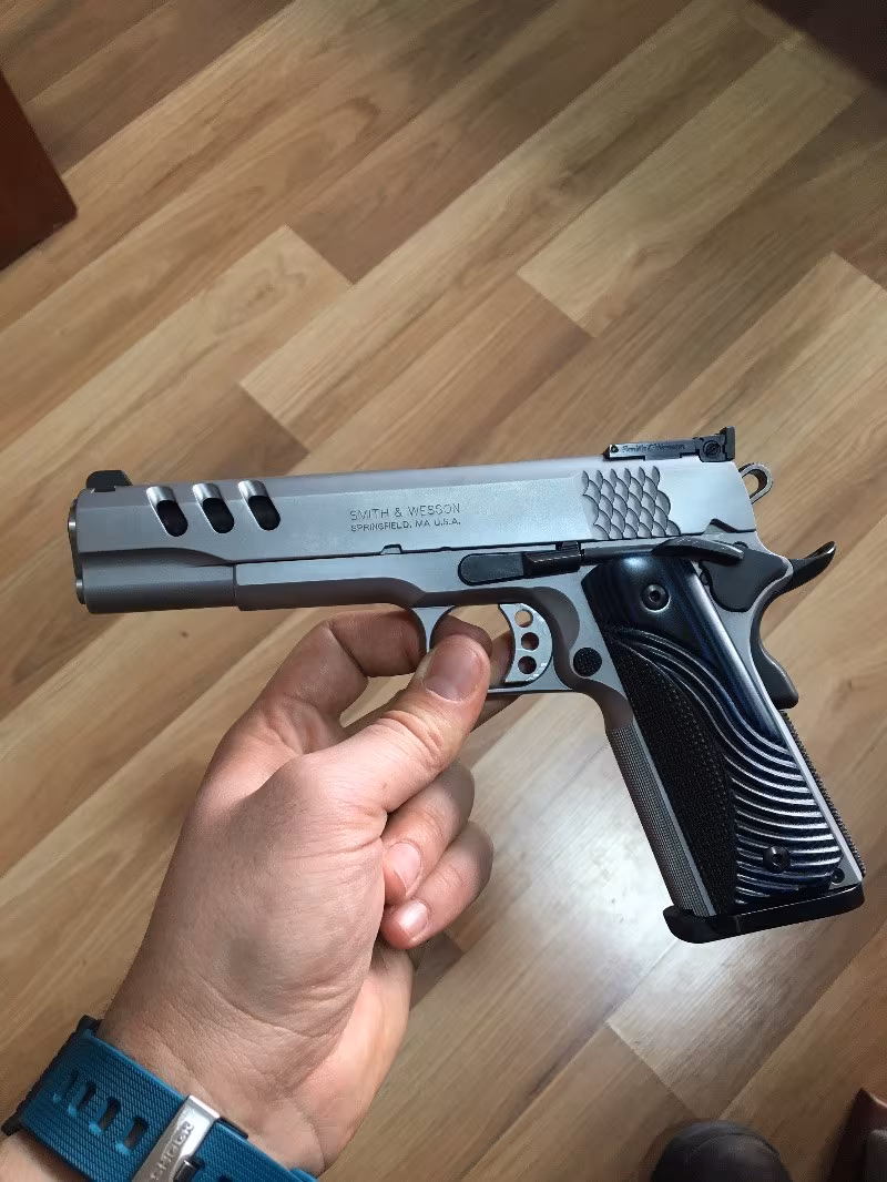 Sw PERFORMANCE CENTER 1911