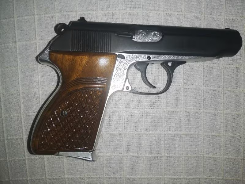 Emekli Savcıdan Taşıma Ruhsatlı Tabanca