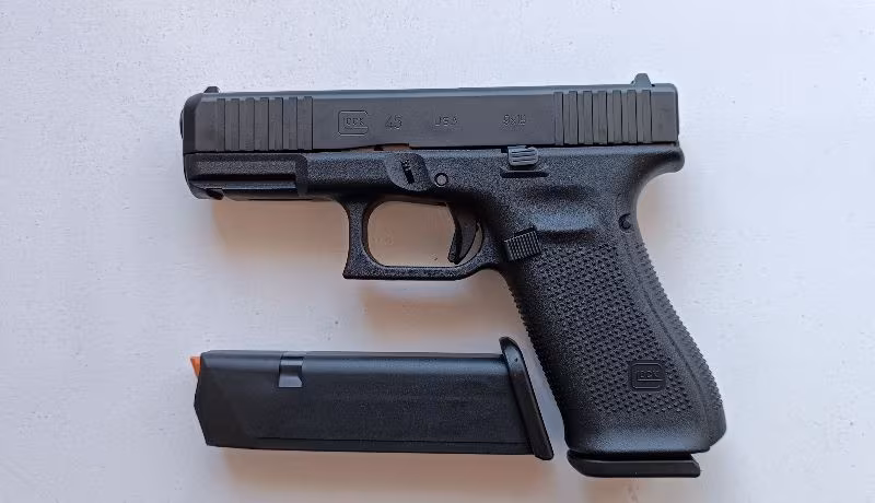 SIFIR KUTUSUNDA,HİÇ KULLANILMAYAN GLOCK GEN 45  - 6000 DOLAR
