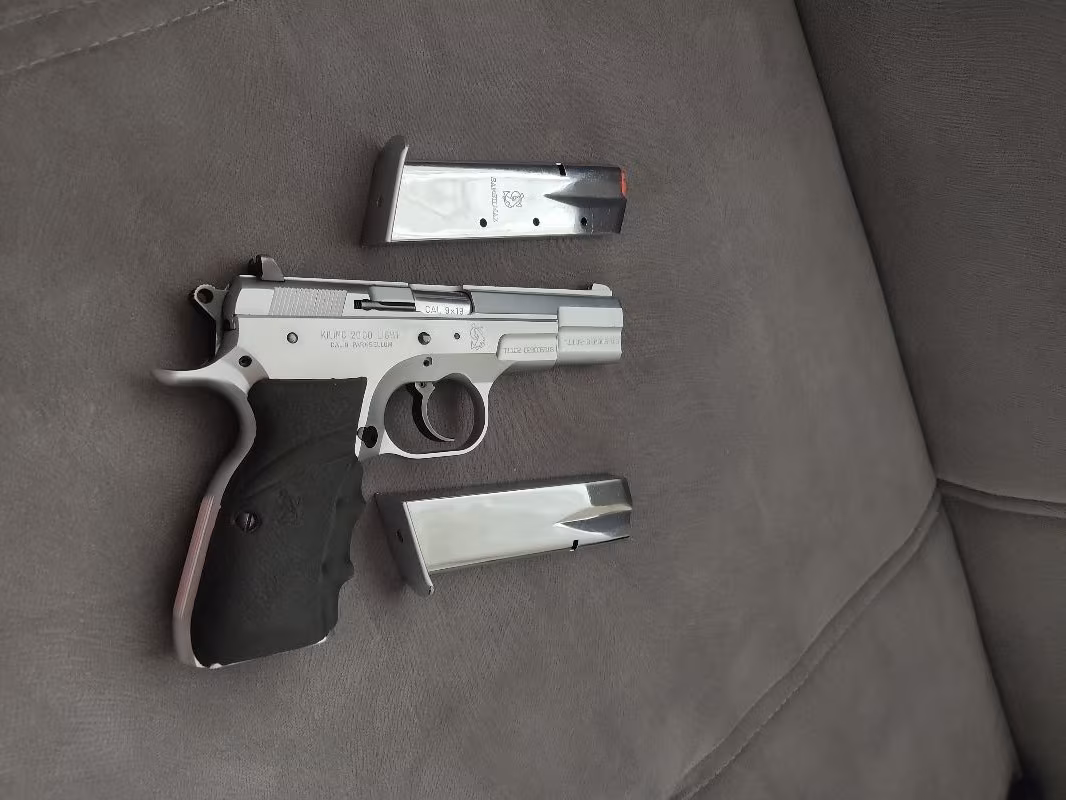 Askeri personelden temiz sarsılmaz kılınç 2000 light