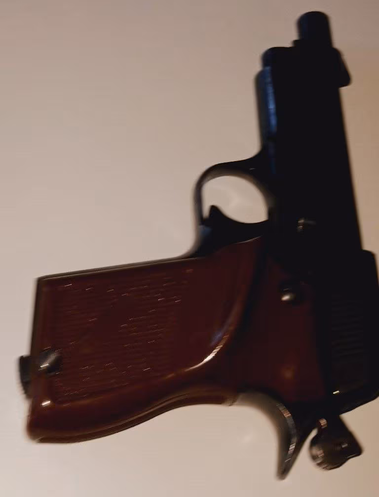 Emekli Kamu Personelinden Temiz Fransız Unique