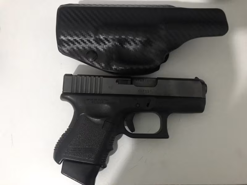 Glock 26 temiz eksisksiz.Karbon kılıf hediye