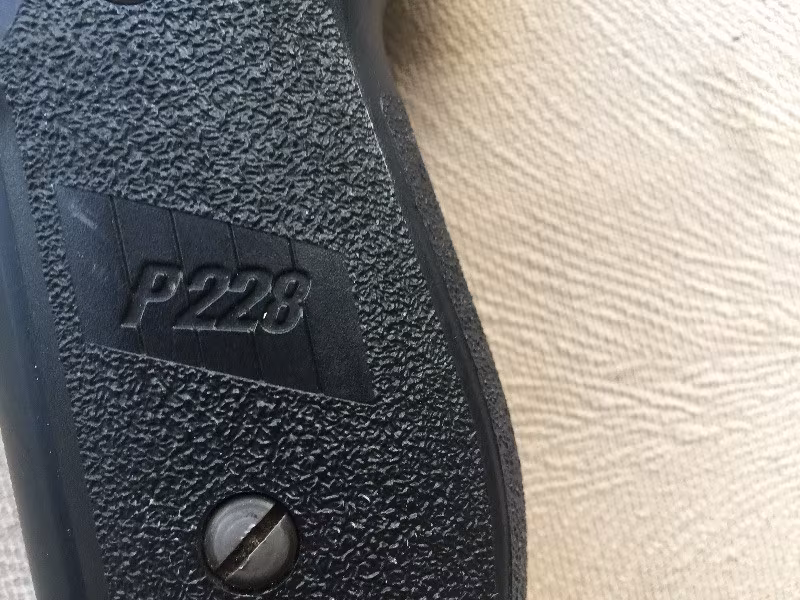 İlk sahibinden P 228 Sig Sauer