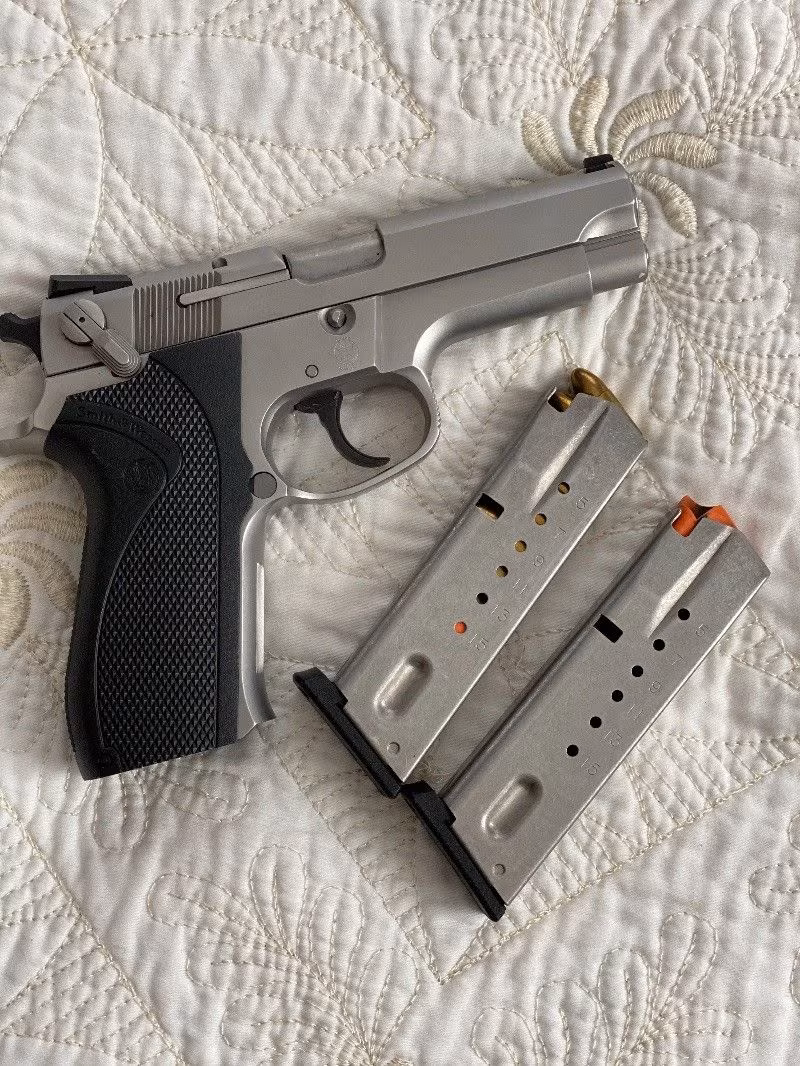Smith&Wesson 5906