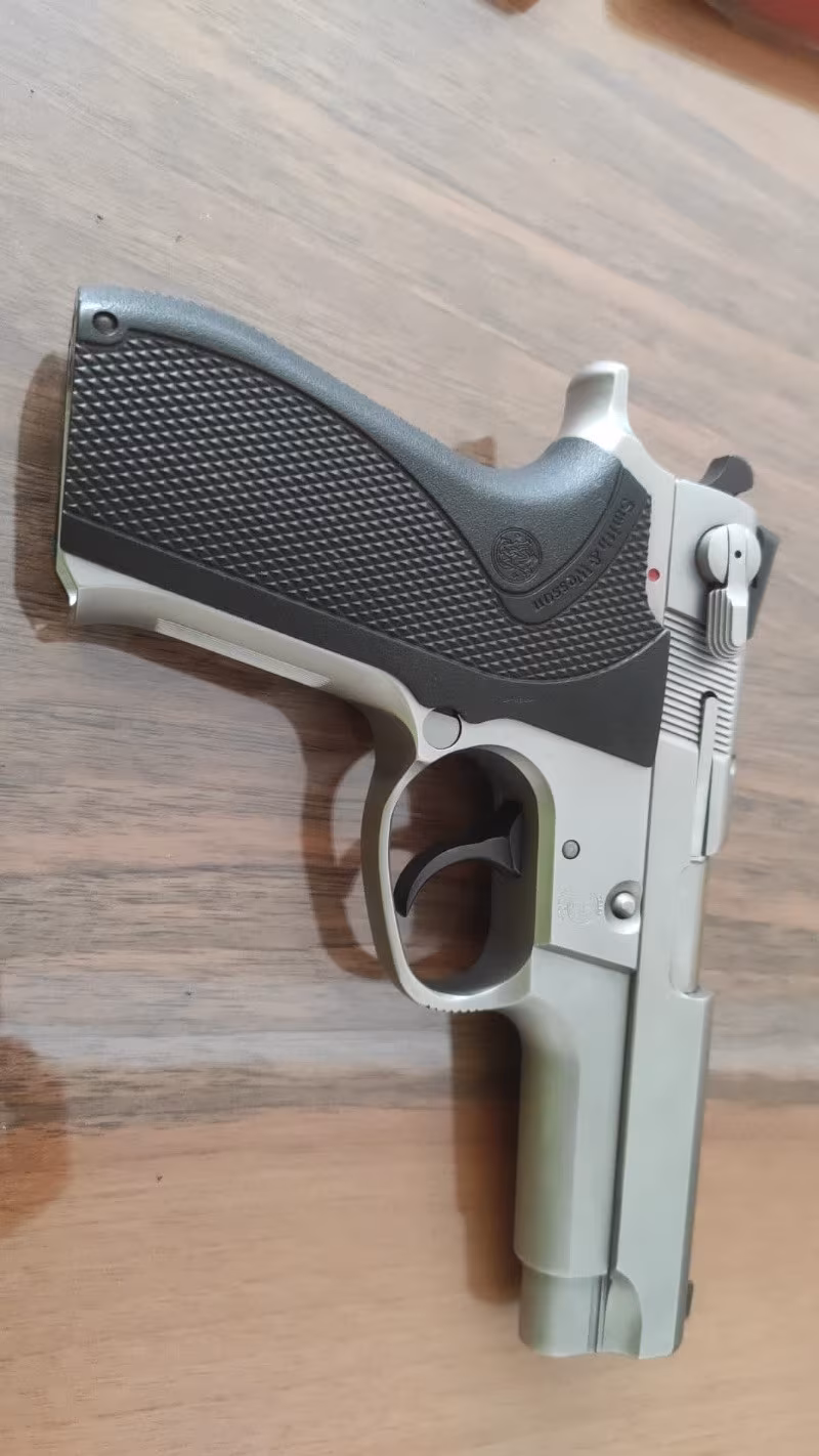 SMİTH WESSON 5906