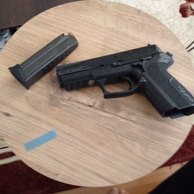 Tabanca sigsaur SP2022