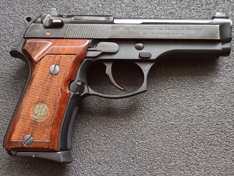 Çok Temiz Az kullanılmış Beretta 92 fs orijinal ithal