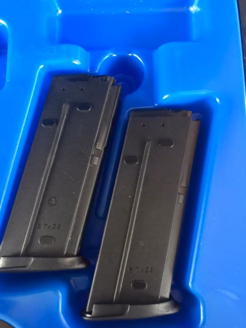 FN FIVE SEVEN SIFIR SİLAH 200 FİŞEK 3 ŞARJÖR İLE BİRLİKTE