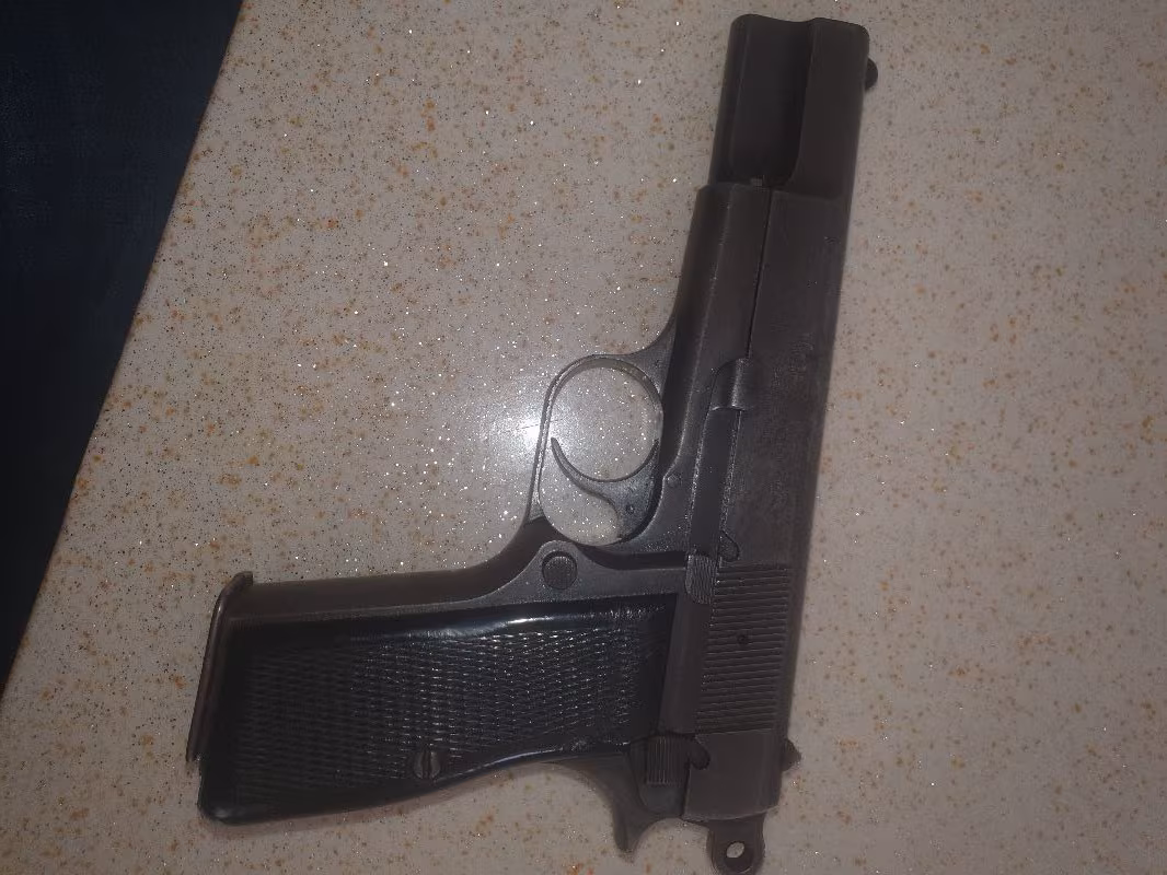 Askeri personelden Browning