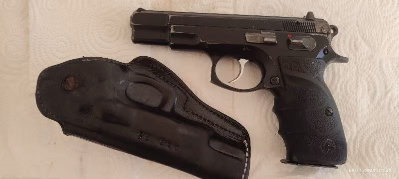 Emekli Polisten Beylik Tabancası