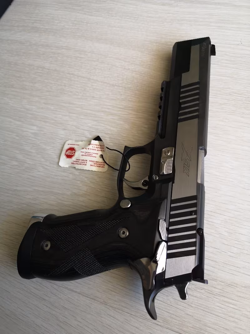 FİYAT DÜŞTÜ?!!!  x six black&white