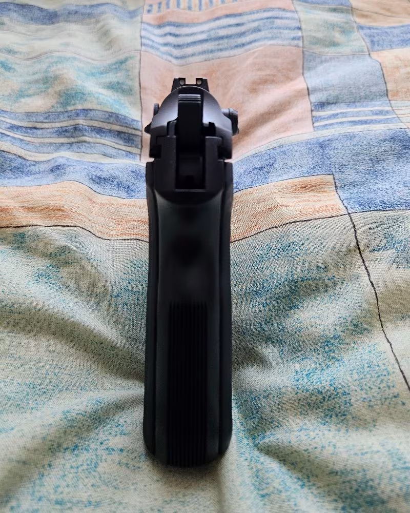 Memurdan Stoeger Cougar 8000F