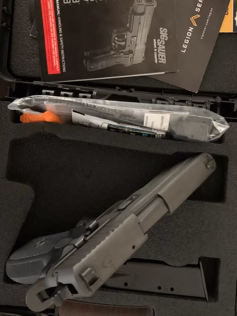 Sig Sauer P 226 Legion (3.57  SIG Mermisi)