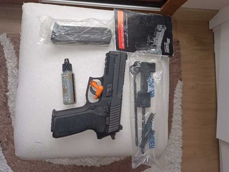 YÜKSEK YARGI MENSUBUNDAN ALDIĞIM SIFIR SİGSUAR P229  AMERİKAN TABANCA 3 ŞARJÖRLU TÜM APARATLARI MEVCUT