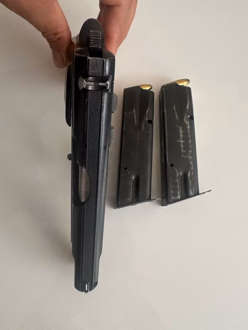 Emekli Polis Memurundan çok temiz CZ 75 silah