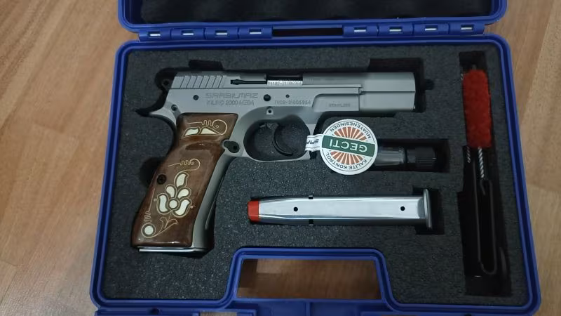 Sarsılmaz kılınç 2000