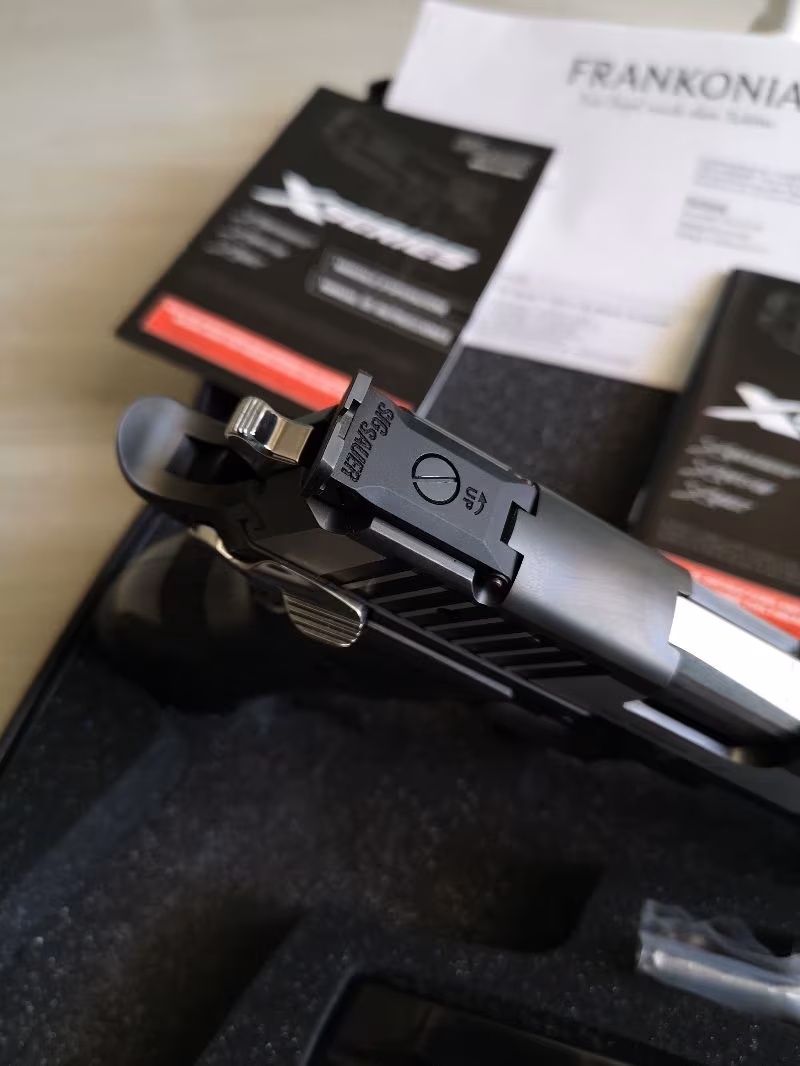 FİYAT DÜŞTÜ?!!!  x six black&white