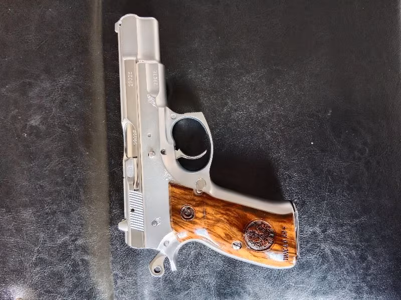 Emniyet mensubundan 95 yılı üretimi Cz75