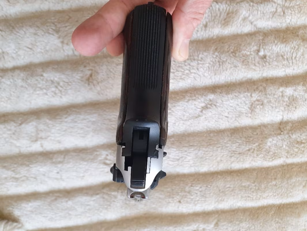 ASKERI PERSONELDEN BARETTA FS 92 COMPACT