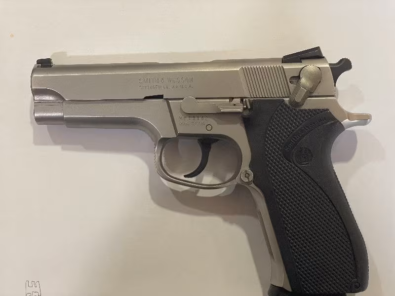 Çok temiz S&W 5906