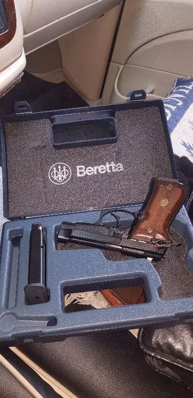 EMEKLI MEMURDAN orjinal KUTUSUNDA ve yedek ŞARJÖRÜ ile