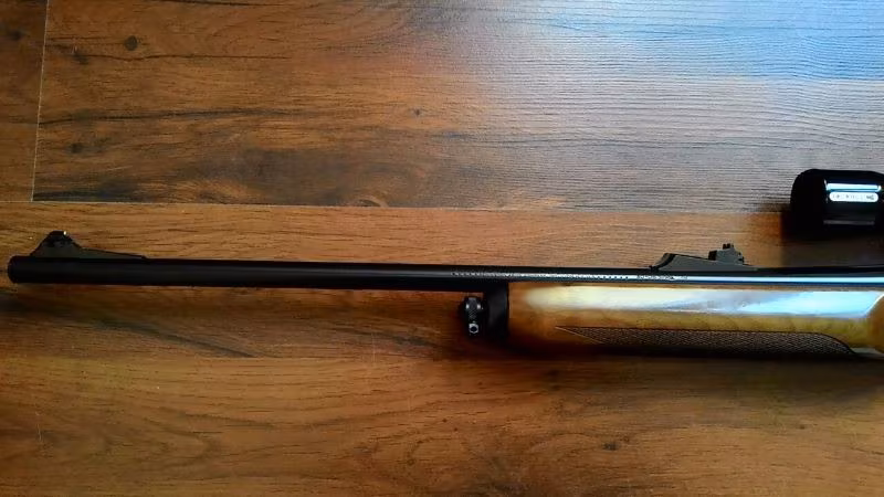 REMİNGTON 7400 30-06 Cal. Sıfır yarı otomatik yivli av tüfeği.