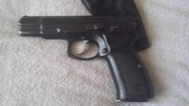 CZ 75B E. POLİS