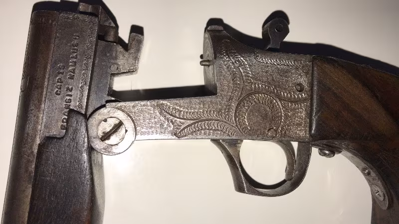 Antika tek kırma kısa tüfek