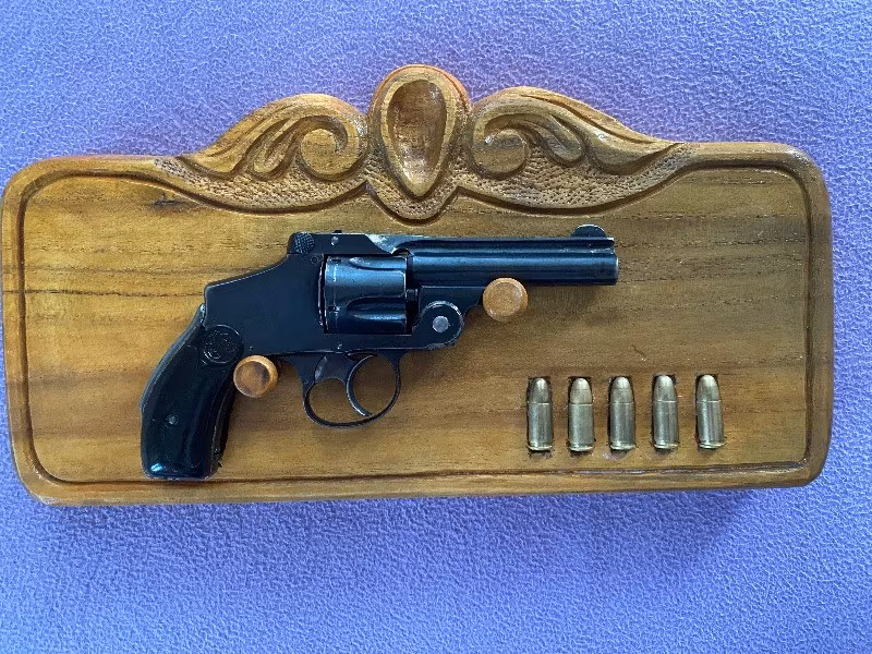 Kamu görevlisinden Antika smith wesson