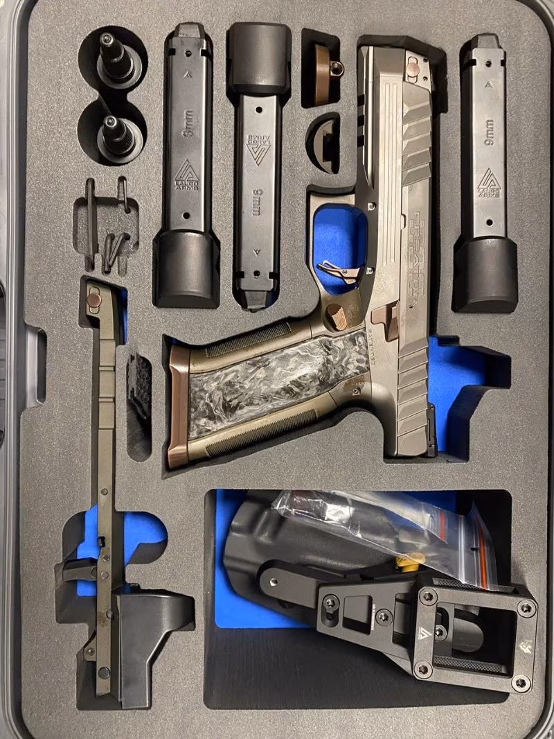 Laugo Alien Creator 500 Limited Editon ( bu silahtan sadece 500 adet üretilmiştir)