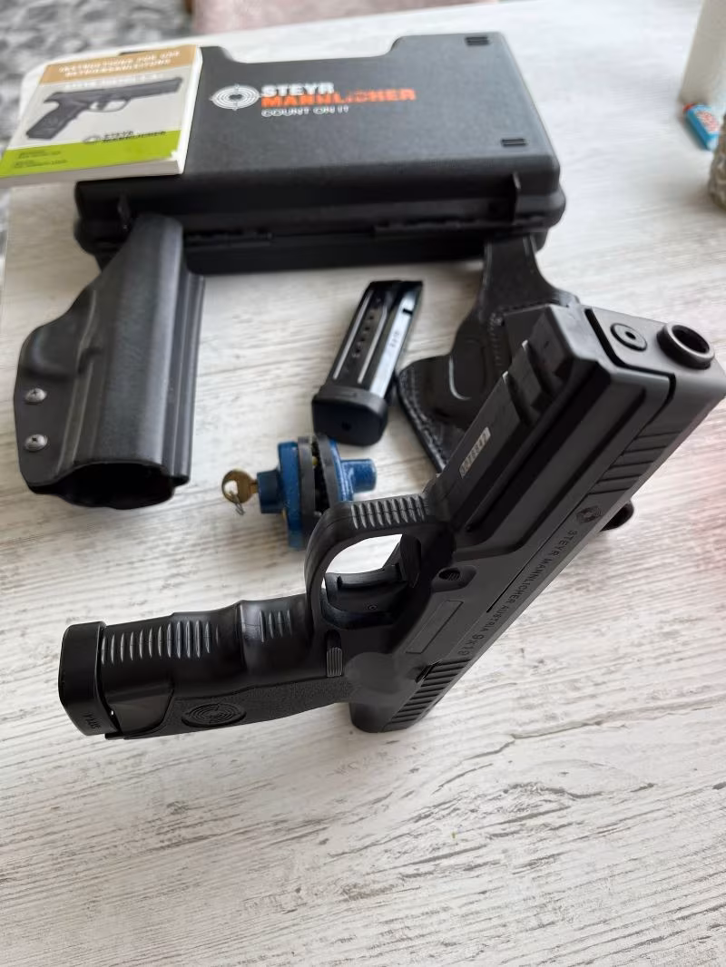 Steyr L9 A1 Tabanca, Acil Satılık