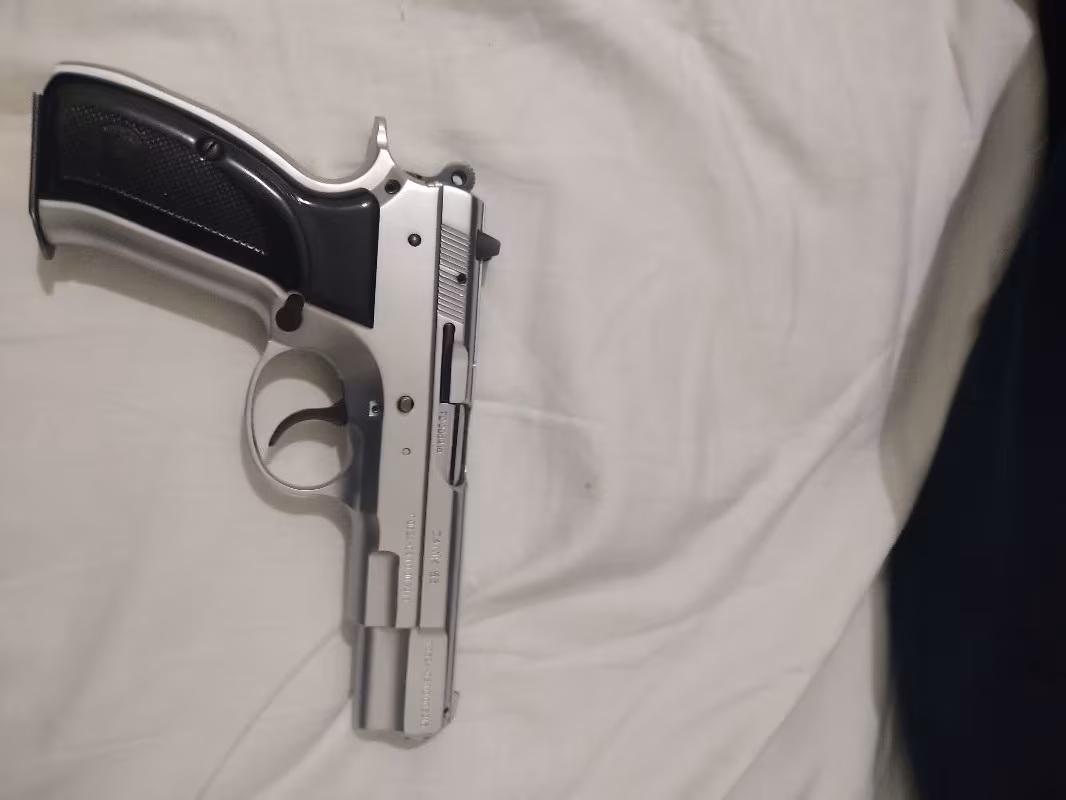 Çok temiz sıfır ayarında memurdan ikinci el silah