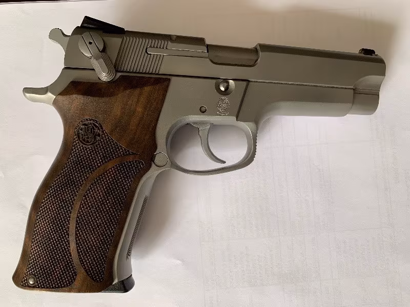 TERTEMİZ SMITH&WESSON 5906