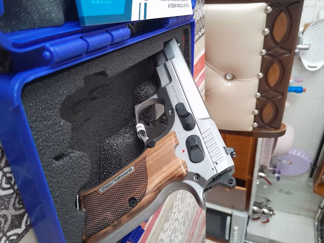 Sıfır Garanti belgeli ruhsatli Sarsilmaz Kılınç 2000 mega