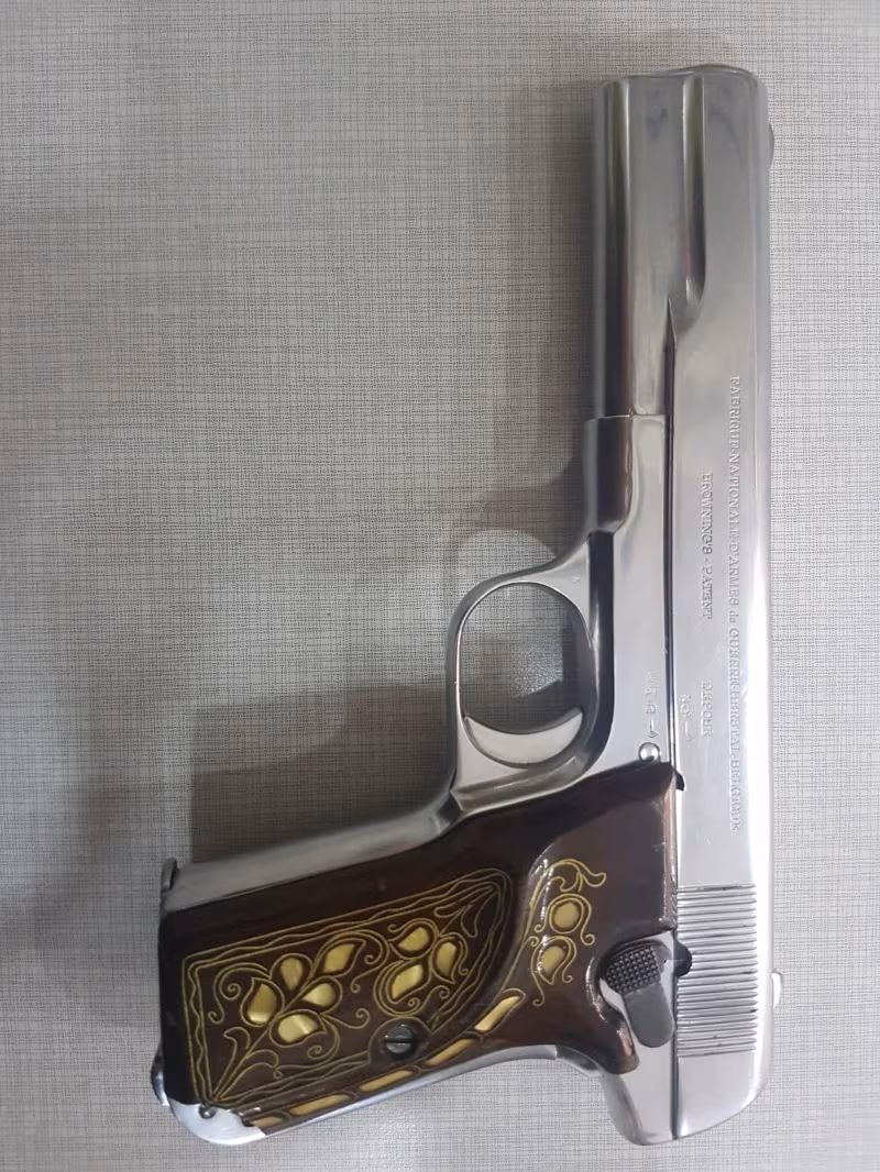 Temiz Krom Tuğralı Polis