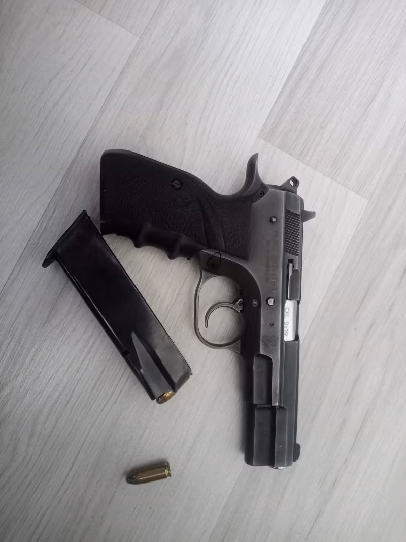 Emniyet personelinden kılıç 2000 light